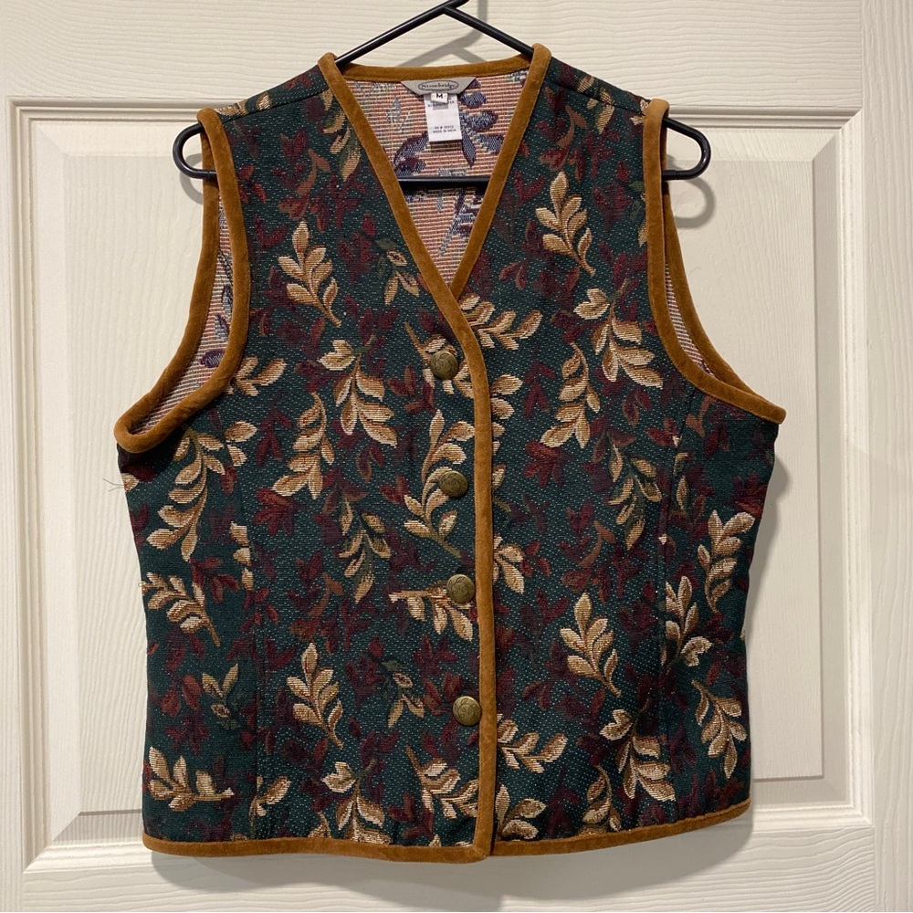 Vintage Stonebridge Women’s Leaf Tapestry Vest M. Velvet Trim, V Neck, Button Up